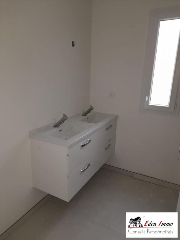 Maison - 90 m² - 5 pièces