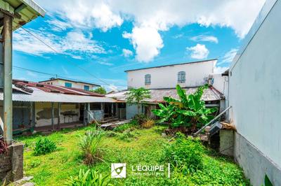 Immeuble - 193 m² - 8 pièces