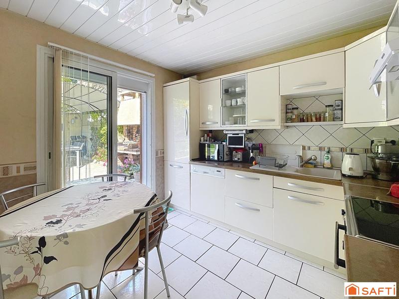 Maison - 75 m² - 5 pièces