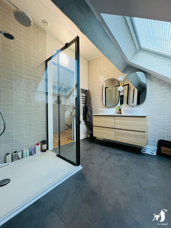 Maison - 180 m² - 5 pièces