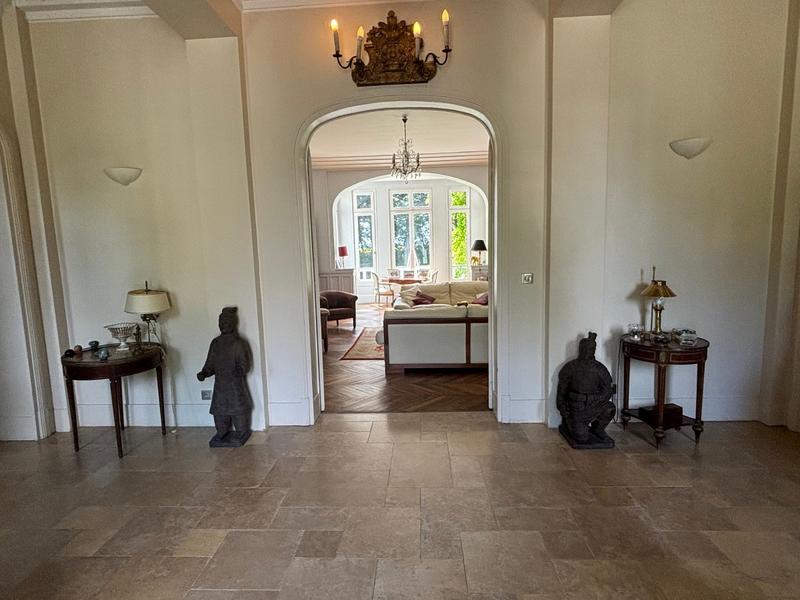 Maison de maîtres - 395 m² - 11 pièces