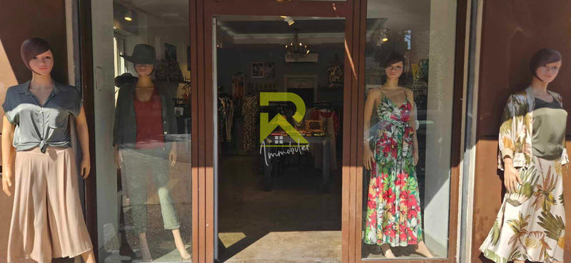 Local commercial - 45 m² - 1 pièce