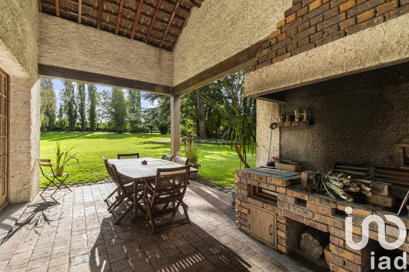 Maison - 277 m² - 10 pièces