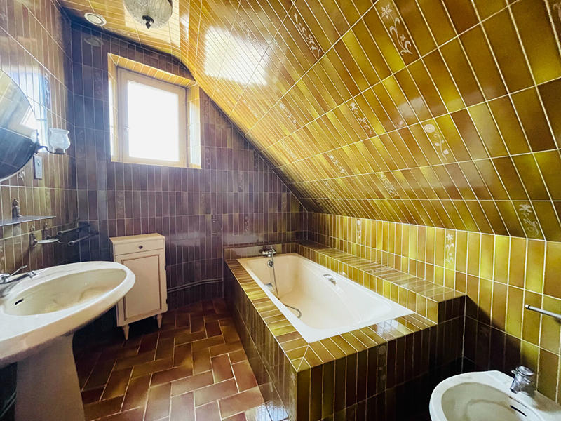 Maison - 169 m² - 7 pièces