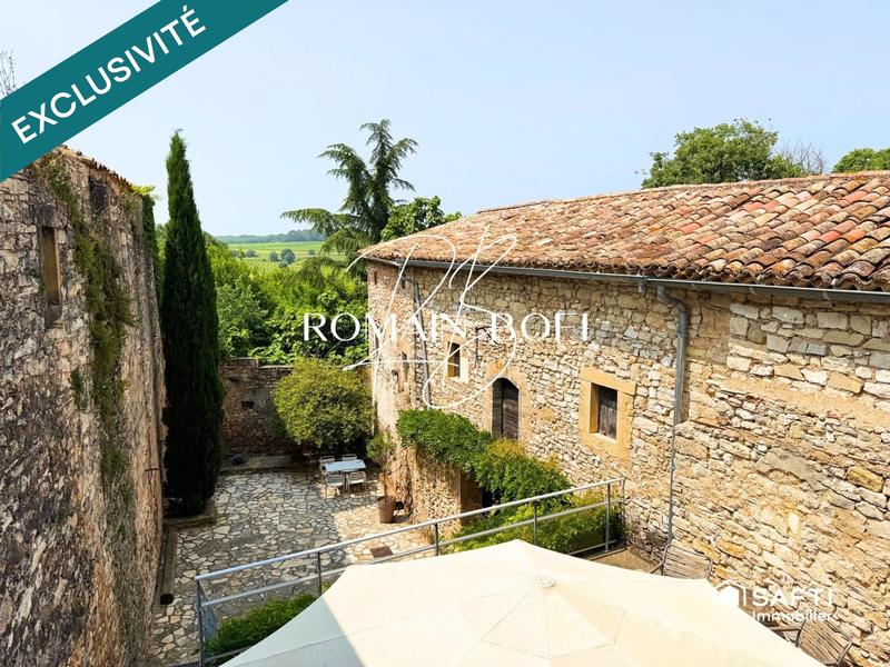 Maison - 204 m² - 6 pièces