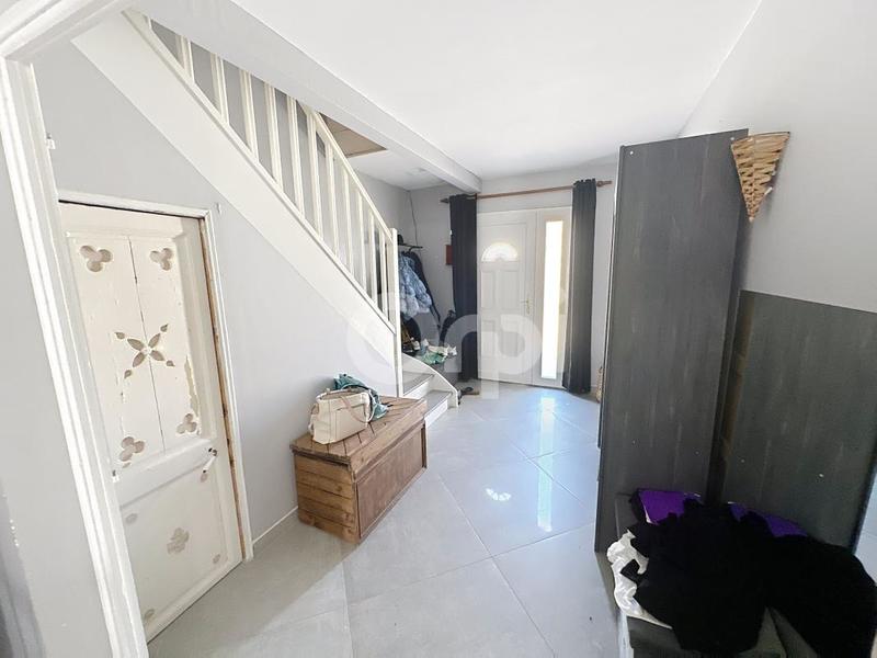Maison - 203 m² - 6 pièces