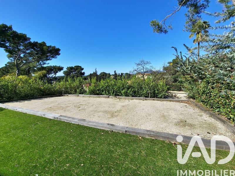 Maison - 290 m² - 7 pièces