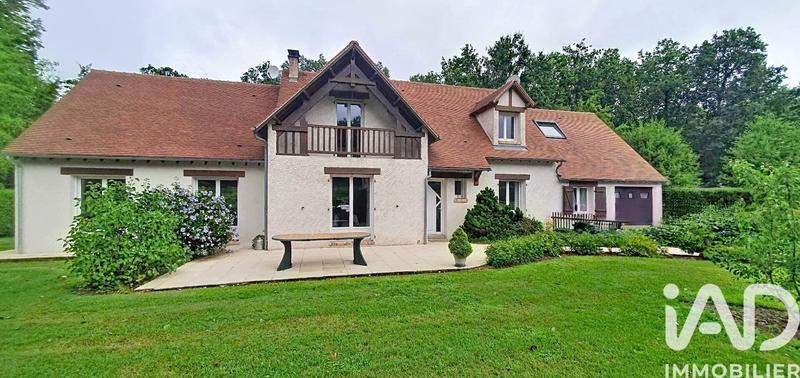 Maison - 210 m² - 7 pièces