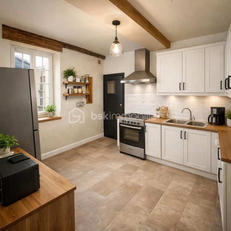 Maison ancienne - 140 m² - 3 pièces