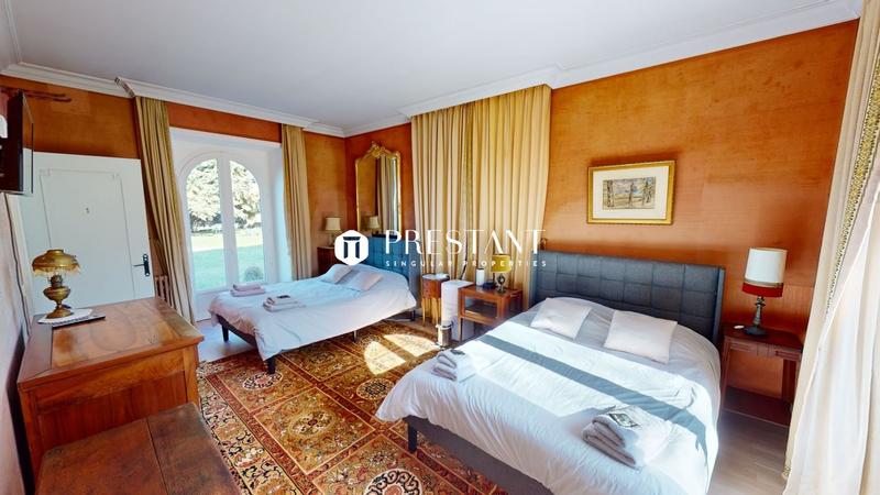 Manoir - 305 m² - 10 pièces