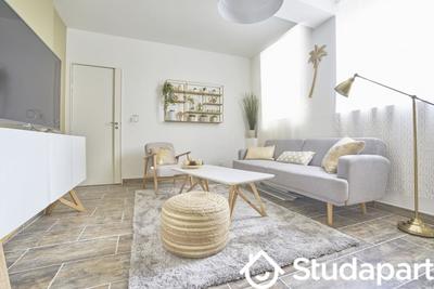 Chambre - 13 m² - 1 pièce