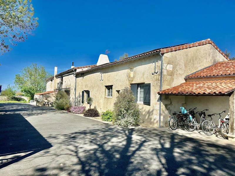 Maison - 520 m² - 14 pièces