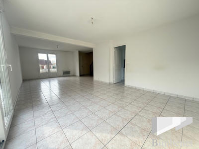 Maison traditionnelle - 141 m² - 6 pièces