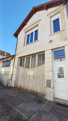 Immeuble - 68 m² - 3 pièces