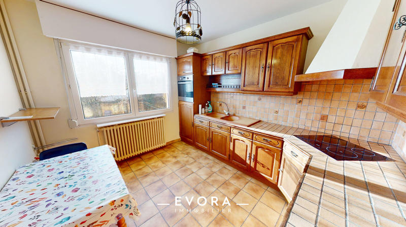 Maison - 95 m² - 5 pièces