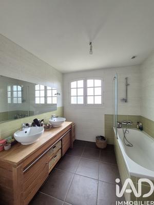 Maison - 138 m² - 6 pièces