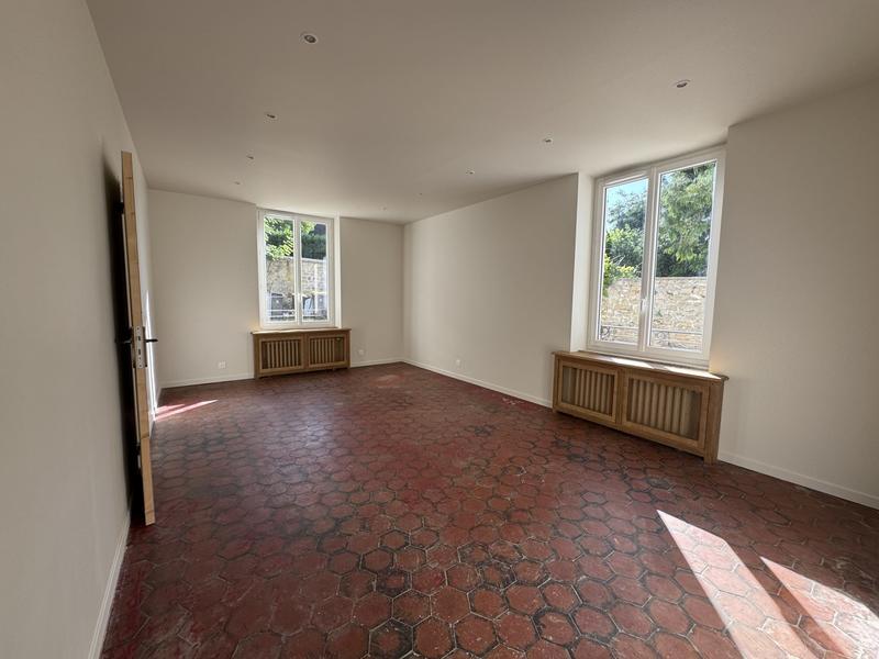 Maison - 231 m² - 7 pièces