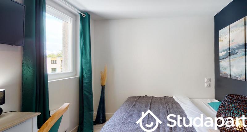 Chambre - 11 m² - 1 pièce