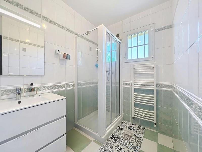 Maison traditionnelle - 160 m² - 6 pièces