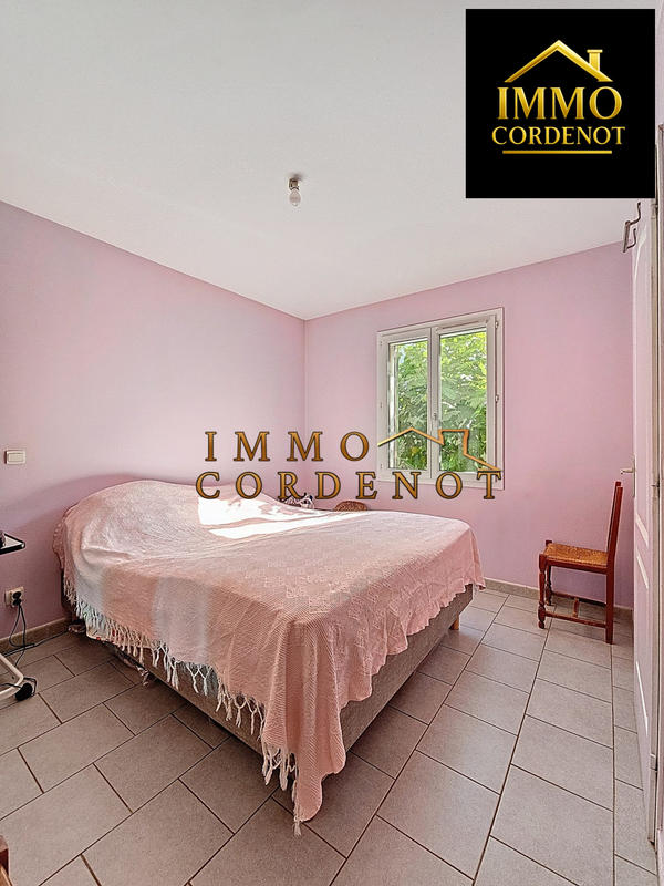 Villa - 90 m² - 4 pièces