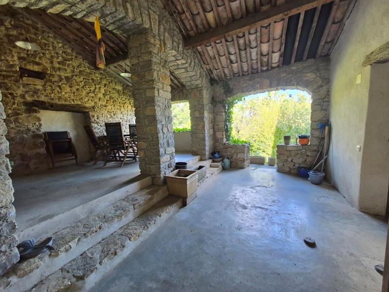 Mas - 107 m² - 5 pièces