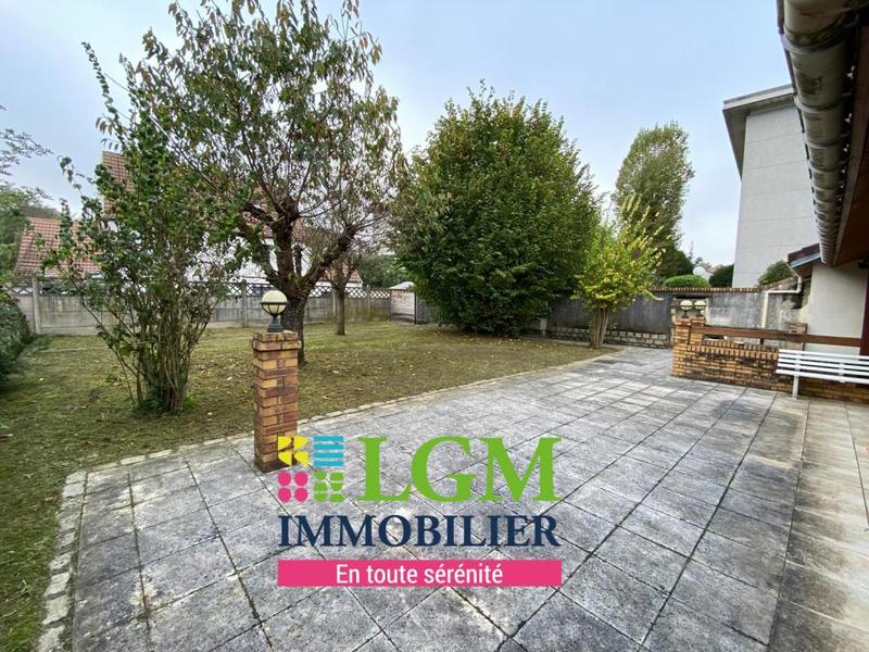 Maison - 230 m² - 6 pièces
