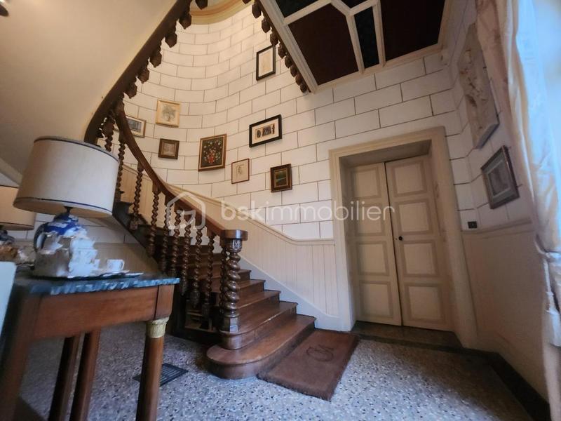 Château - 632 m² - 15 pièces