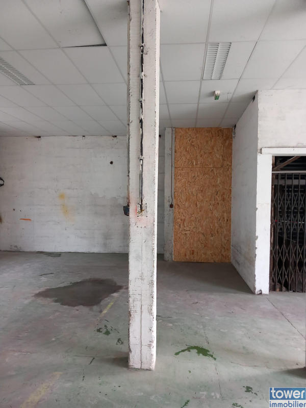 Entrepôt - 160 m²
