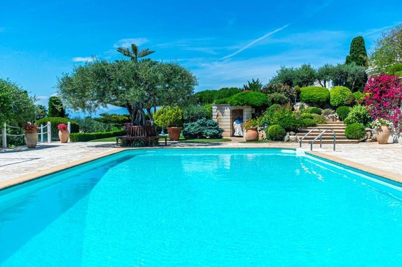 Villa - 600 m² - 8 pièces