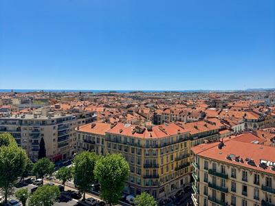 Appartement - 242 m² - 4 pièces