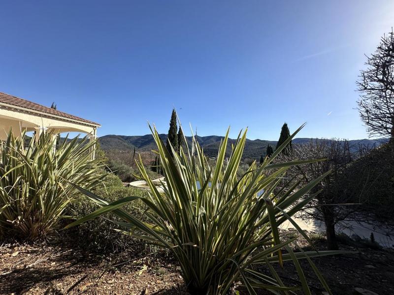 Villa - 212 m² - 6 pièces