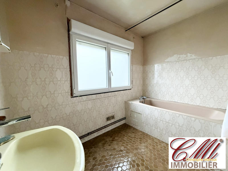 Maison - 90 m² - 4 pièces