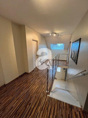 Maison - 165 m² - 8 pièces