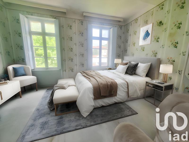 Maison - 331 m² - 9 pièces