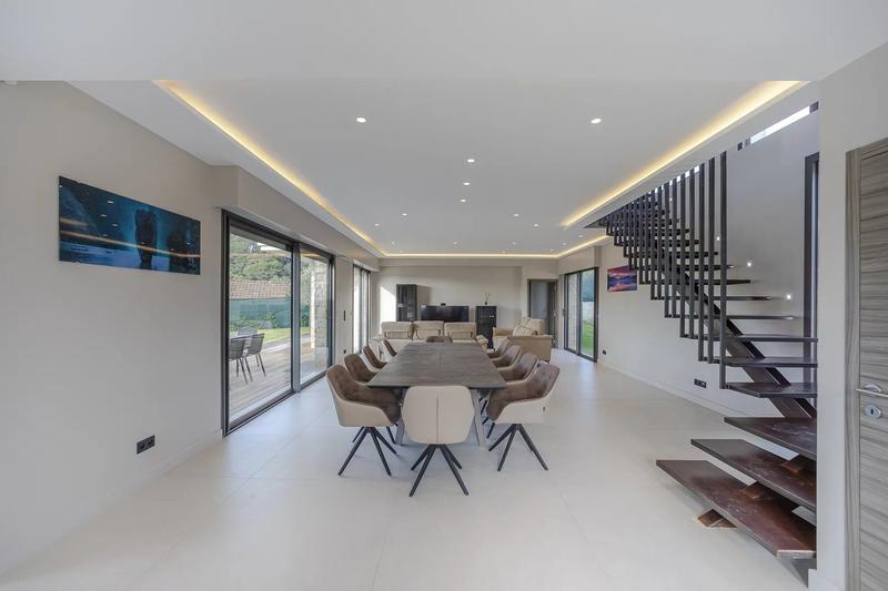 Villa - 265 m² - 7 pièces