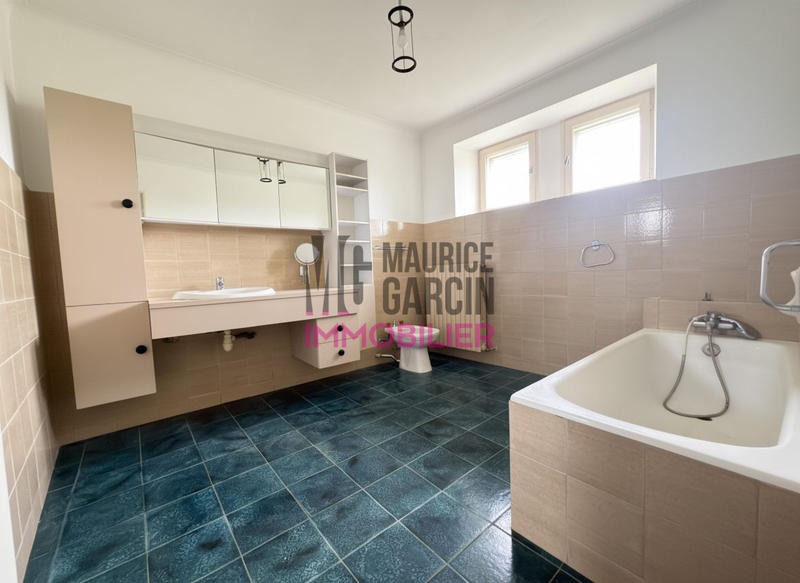 Maison - 162 m² - 7 pièces