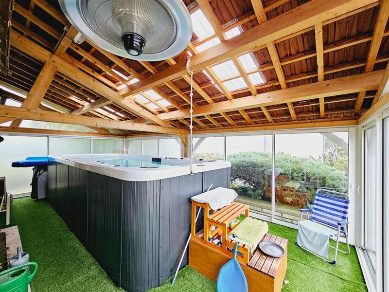 Maison - 229 m² - 9 pièces