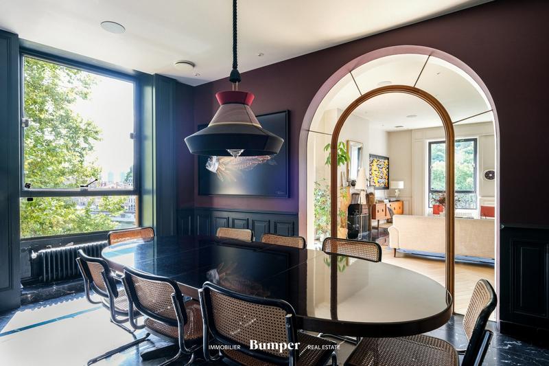 Appartement - 181 m² - 5 pièces