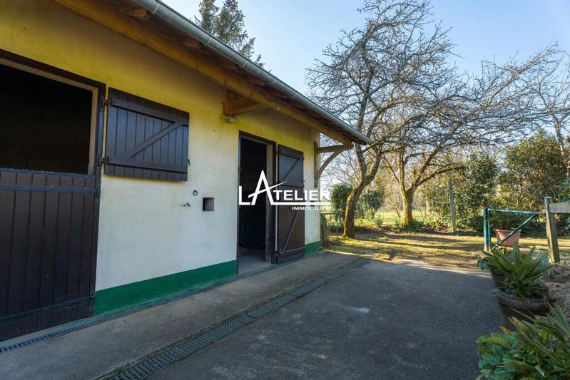 Propriété - 173 m² - 6 pièces