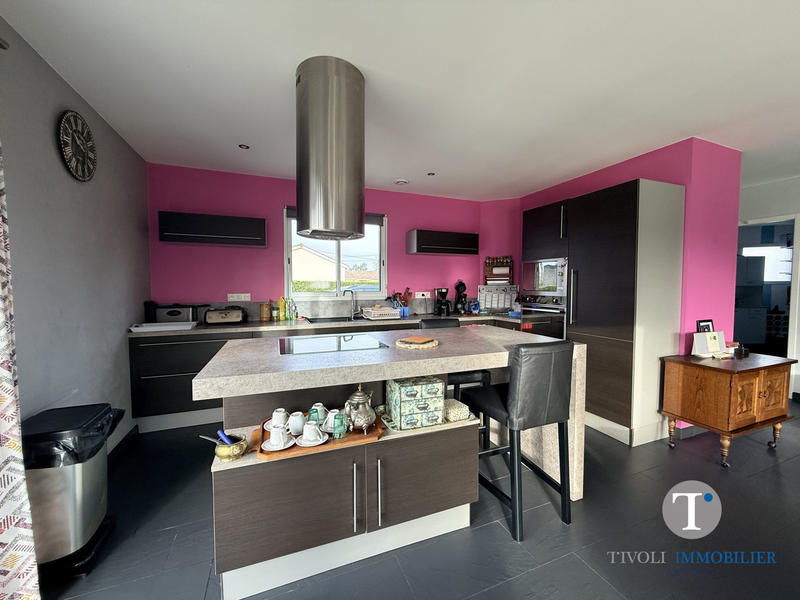 Maison - 97 m² - 5 pièces