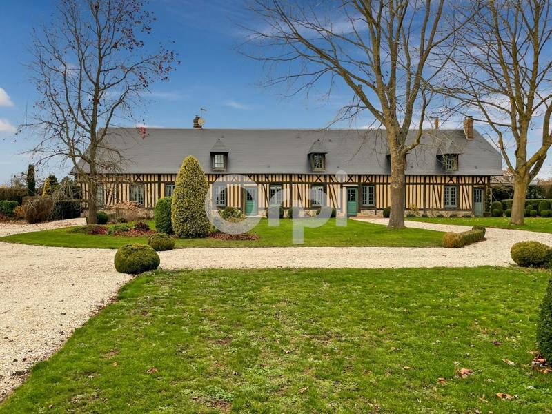 Propriété - 236 m² - 6 pièces