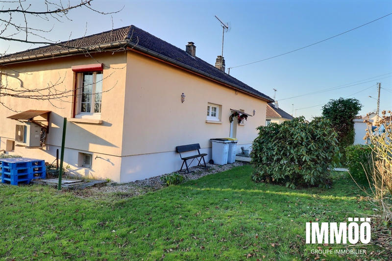 Maison - 95 m² - 5 pièces