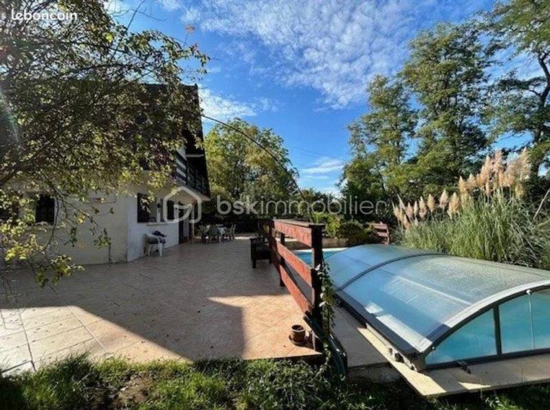 Pavillon - 261 m² - 10 pièces