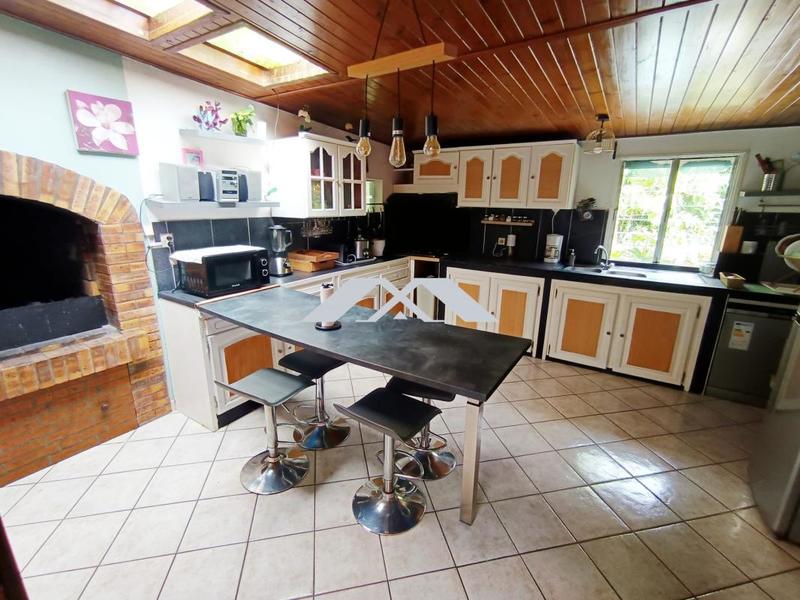 Maison - 98 m² - 5 pièces