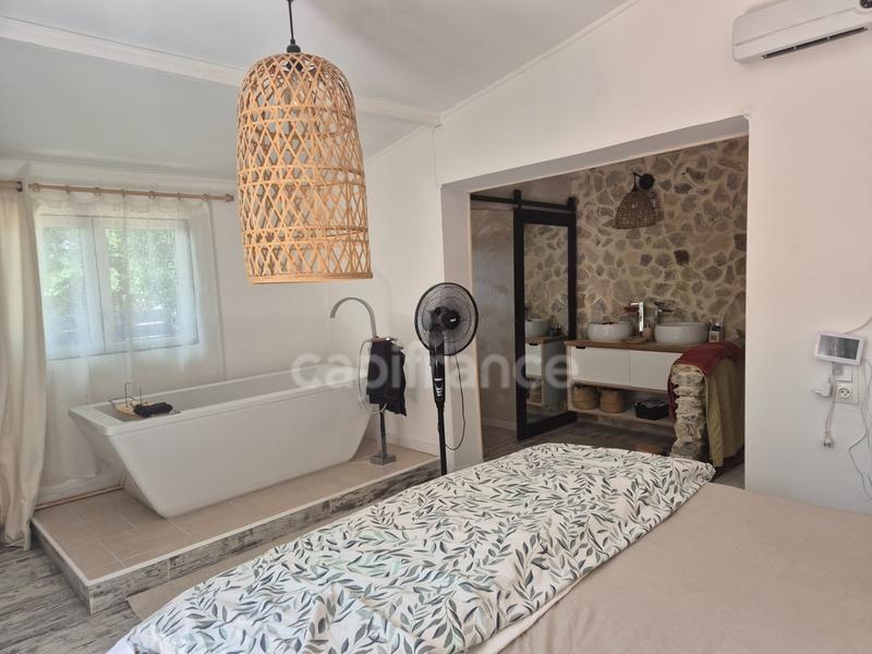 Maison en pierre - 180 m² - 6 pièces