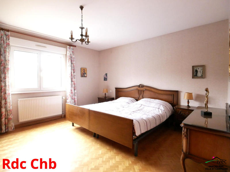 Maison traditionnelle - 142 m² - 5 pièces