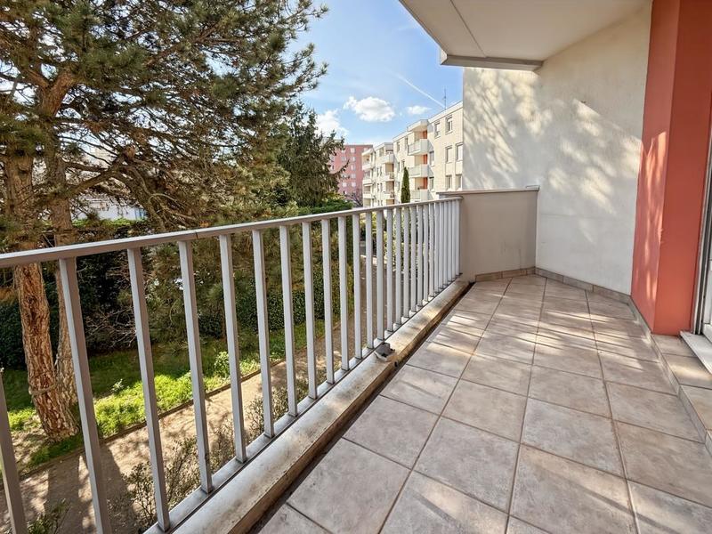 Appartement - 95 m² - 4 pièces