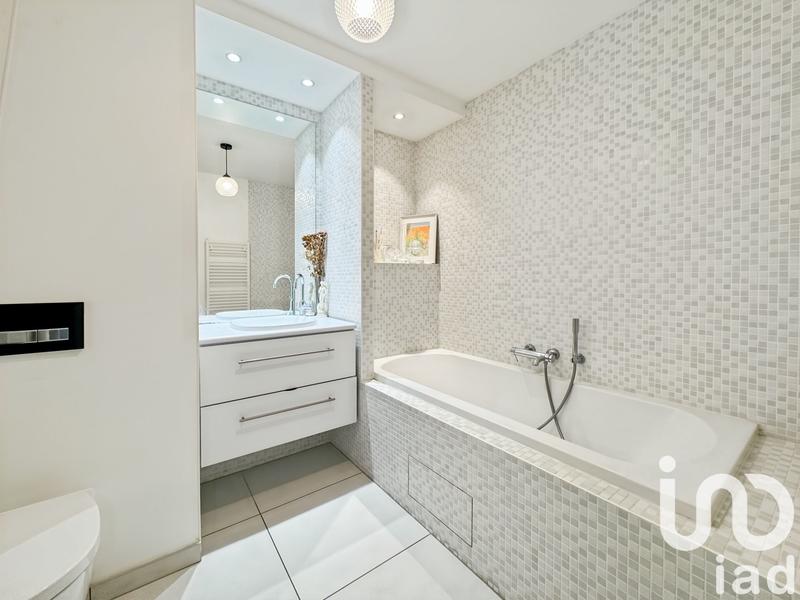 Appartement - 102 m² - 4 pièces