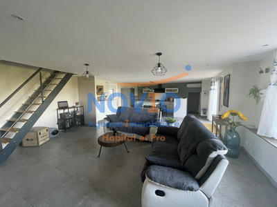 Maison - 180 m² - 8 pièces