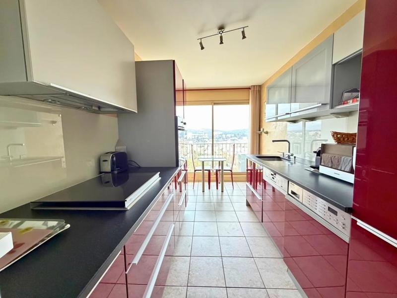 Appartement - 75 m² - 3 pièces